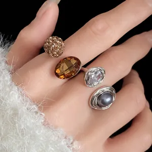 Vintage style oval rhinestone open ring with pearl and crystal detail for women