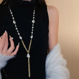 Elegant faux pearl tassel sweater necklace for autumn and winter vintage styling