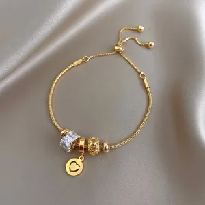 Bracelet Cœur en Métal Mode pour Femme Avec Zirconia Élégant Cylindre Chaîne en Os de Serpent Réglable Bijoux Minimalistes de Luxe Cadeau