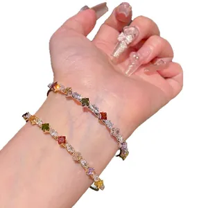 Bracciale aperto in stile coreano con zirconi colorati in finitura oro e argento