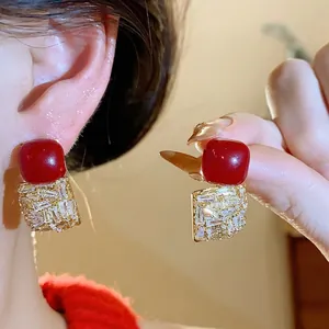 Boucles d'Oreilles Clous Carrées en Zirconia Style Palais Vintage pour Femmes Avec Tige en Argent Sterling 925 Or Rouge Cuivre Résine Bijoux