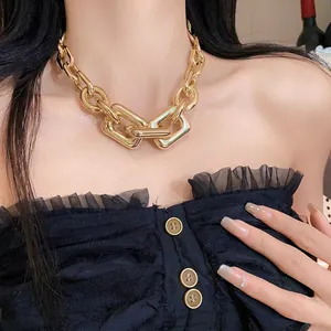 Luxurious bold gold chunky chain necklace with interlocking geometric links for women