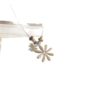 Vintage tiger eye stone flower pendant necklace for elegant women in retro silver finish