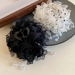 Pince à cheveux élégante en dentelle à volants avec pompon en cristal pour femmes bijoux
