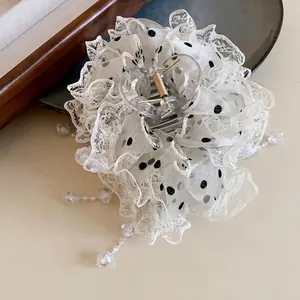 Pince à cheveux élégante style coréen en dentelle avec pompons et pois noirs pour femme