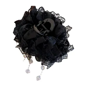 Pince à cheveux élégante en dentelle noire avec glands en cristal pour coiffures coréennes.