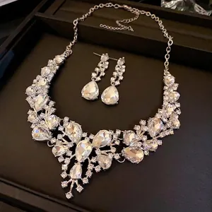 Parure de Bijoux Collier et Boucles d'Oreilles Goutte d'Eau en Strass de Luxe Chaîne de Clavicule de Mariage pour Femme Argent Or
