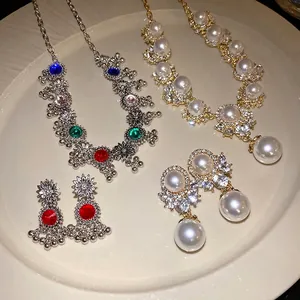 Vintage Palace Style Floral Pendant Necklace Jewelry Set Alloy Rhinestone Artificial Pearl Choker For Women Elegant Banquet Accessory
