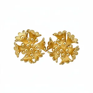 18K gold-plated floral cluster clip-on earrings for a minimalist and elegant look.
