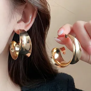 Chunky Geometric Metal Stud Earrings For Women Minimalist Large C-Shape High Polish Electroplated Alloy Earrings Jewelry