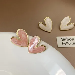 Sweet Heart Drip Oil Stud Earrings With 925 Sterling Silver Earring Post Elegant Enamel Alloy Minimalist Earrings For Women