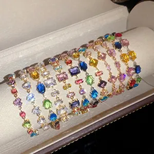 Bracelet vintage de style palais doré avec des pierres de zircone colorées
