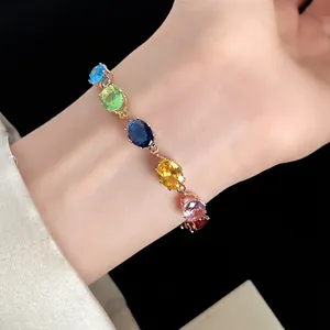 Bracelet vintage en zircon multicolore avec finition dorée de luxe pour femme