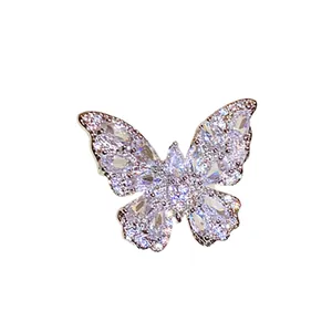 Sparkling zircon butterfly ring with an elegant pave setting for fashion women