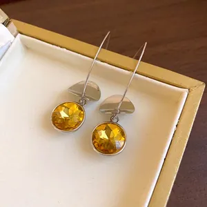 Orecchini geometrici minimalisti vintage con cristallo giallo e piastra in argento lucido