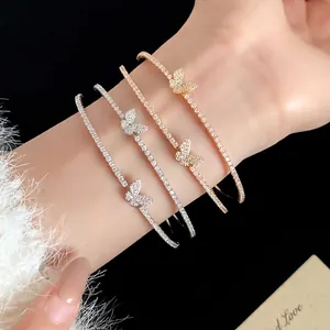 Bracciale Rigido Aperto a Doppio Strato con Farfalla in Zirconia Moda Retrò Semplice Bracciale in Rame Gioielli di Lusso per Donna