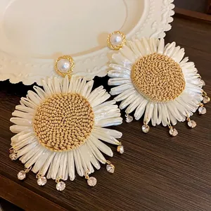 Bohemian Gänseblümchen Stroh Gewebte Ohrhänger Mit Künstlicher Perle Strass 925 Sterlingsilber Ohrstecker-Stift Für Damen