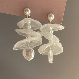 Orecchini Pendenti con Perle Artificiali in Chiffon Stile Francese Con Perno in Argento Eleganti Orecchini a Fiore Donna