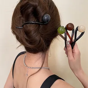 Korean Minimalist Resin Hair Clip Small Niche Round Ball 8-Shape Design Hairpin For Women Daily Commute Elegant Headwear