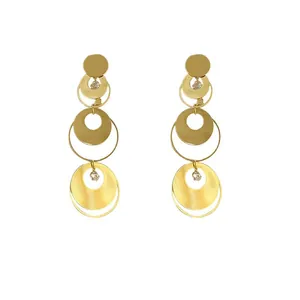 Orecchini pendenti a cerchi geometrici dorati con accenti in zircone lucente per donne.