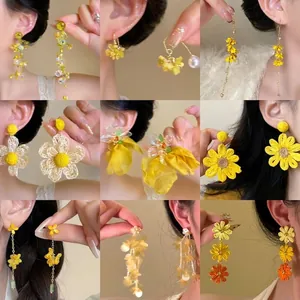 Acrylic Fabric Flower Tassel Stud Earrings For Women Artificial Pearl Floral Drop Earrings Handmade Fresh Vacation Style Jewelry
