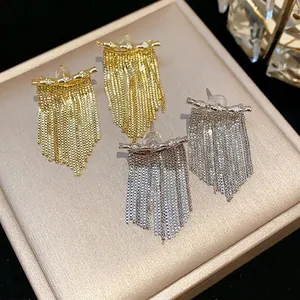 Élégantes boucles d'oreilles à pampilles plaquées or 14 carats et argent avec zircon