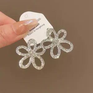 Orecchini a Bottone a Forma di Fiore Con Perno in Argento Sterling 925 Lega Strass Intarsiato Eleganti Gioielli da Donna