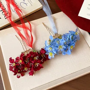 Pasadores de flores de tela con cintas en rojo y azul, accesorios estilo chino tradicional.