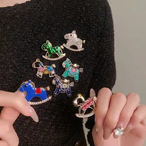 Vintage Rocking Horse Brooch Alloy Enamel Drip Oil Rhinestone Horse Pin Fashion Commuter Decorative Accessory Jewelry For Women