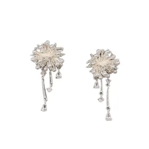 Boucles d'oreilles feu d'artifice plaquées or 18 carats avec zircons et perles fines
