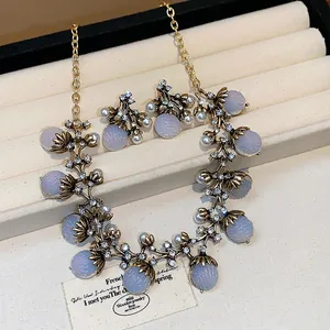 Parure de bijoux française vintage exquise avec collier, boucles d'oreilles et perles