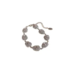 Elegantes Vintage Armband mit Tropfenkristall und Silberbeschichtung für Damen