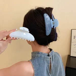 Elegante grande molletta per capelli in acrilico marmorizzato per acconciature e accessori