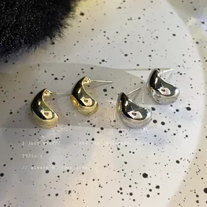 Boucles d'Oreilles Clous en Forme de C en Alliage Minimaliste Avec Tige en Argent Sterling 925 Style Coréen Brillant Martelées Métalliques Boucles d'Oreilles Femme Bijoux