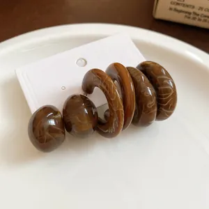 Retro brown marble-pattern resin hoop earrings set with gold-plated finish Maillard style