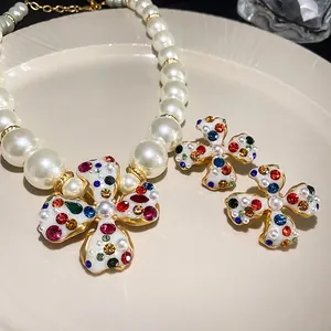 Sweet Design Flower Rhinestone Artificial Pearl Ear Clips And Necklace For Women Vintage Palace Style Alloy Fashion Jewelry