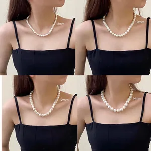 Größenvergleich von eleganten Perlenhalsketten mit 8 mm bis 14 mm Perlen an einem Modell.
