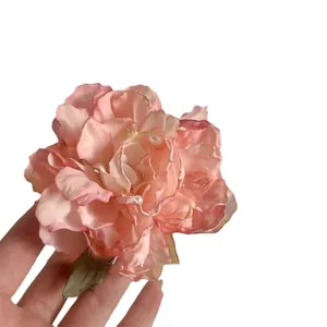 Elegante fermaglio per capelli con grande fiore artificiale rosa pesca per acconciatura