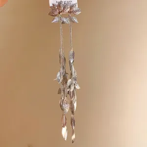 Orecchini a nappa con fiori e foglie d'argento dal design retrò unico per donna