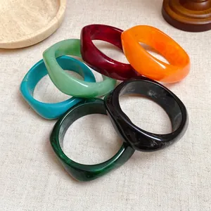 Vintage Resin Marbled Square Spiral Bangle For Women Retro Niche Design Handmade Geometric Summer Fashion Jewelry Wristband Accessory