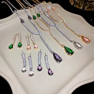 Boucles d'Oreilles Goutte d'Eau en Zirconia de Luxe Collier Goutte en Cuivre pour Femmes Avec Tige en Argent Sterling 925 Bijou Incrusté Élégant Cadeau