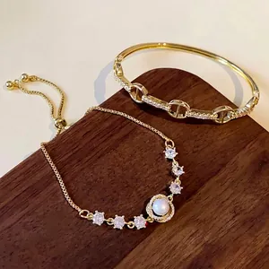 Elegant gold-plated pig nose link bangle and pearl pull-chain bracelet jewelry set