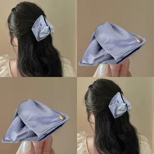 Pinza per Capelli in Tessuto Satinato a Triangolo Donna Stile Coreano Semplice Clip a Squalo Accessori per Capelli Geometrici