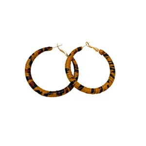 Orecchini a cerchio vintage leopardati con elegante design a avvolgimento e ganci oro