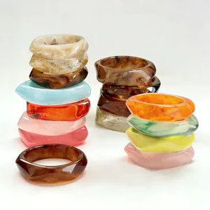 Vintage Irregular Resin Bangle For Women Minimalist Chunky Acrylic Bracelet Fashion Jewelry Unique Geometric Design Gift