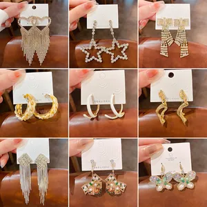 Boucles d'Oreilles Pendantes en Alliage Forme Cœur à Glands pour Femmes Étoile de Strass Exagérée Avec Tige en Argent Bijoux Cadeau