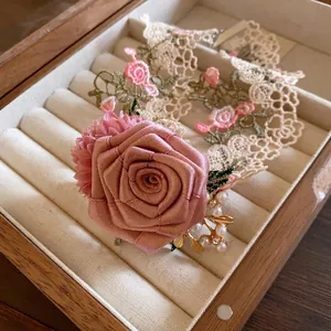 Collier Choker en Dentelle avec Rose Rose Perle Artificielle et Strass Style Forêt Féerique pour Femme Bijou Élégant Vintage