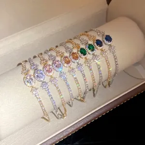 Elegante gold- und versilberte Zirkon-Armbänder mit bunten ovalen Steinen für Frauen