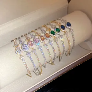 Set aus eleganten ovalen Zirkonia-Armbändern in verschiedenen Farben für einen edlen Look