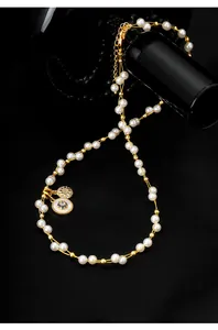 Élégant collier de perles plaqué or 18 carats avec pendentifs ronds en zircon vintage
